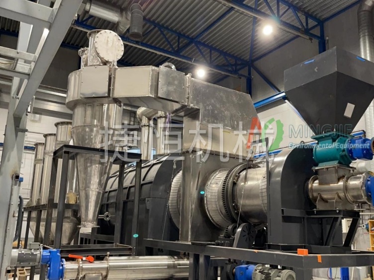 芬蘭炭化機(jī) 芬蘭炭化機(jī)